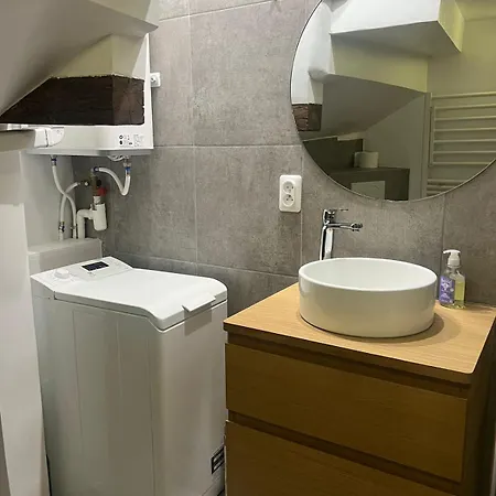 Studio - Place De La Concorde Apartment *